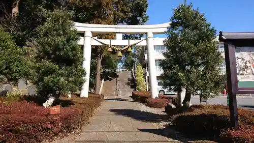 中氷川神社の鳥居