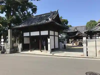 圓明寺（円明寺）の山門・神門