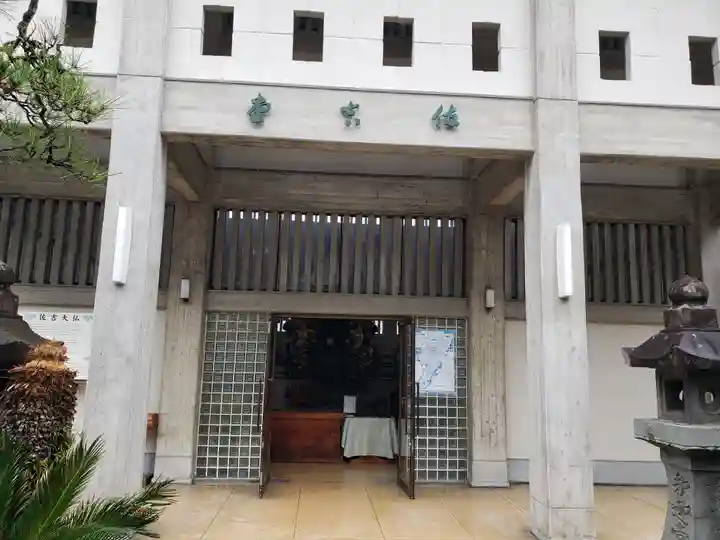 佐吉大仏(大佛寺)の本殿・本堂