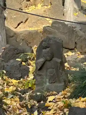 鳩森八幡神社の仏像