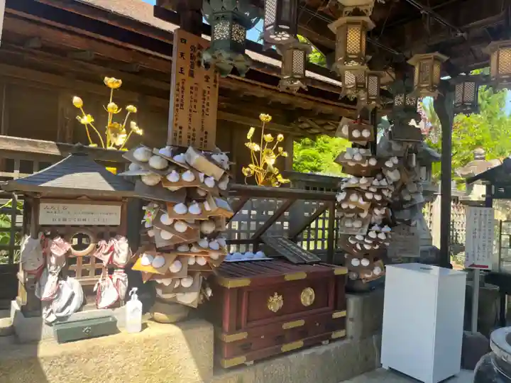 慈尊院の本殿・本堂