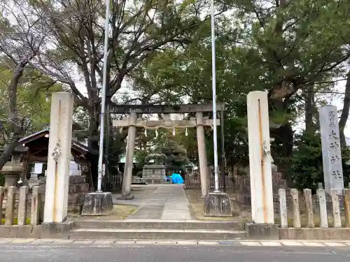 大神神社（花池）の鳥居