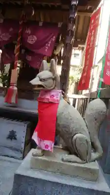 東陽繁出世稲荷神社の狛犬