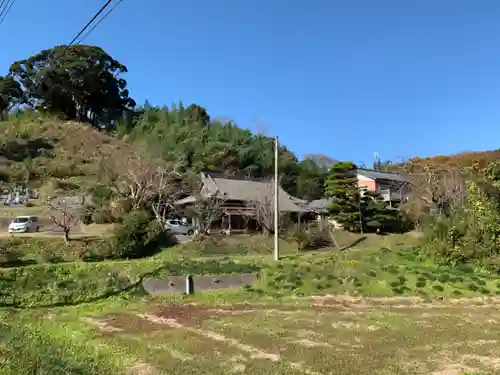 国分寺の本殿・本堂