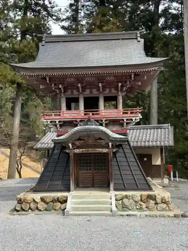 華厳寺の{uncategorized: "未分類", other: "その他", undefined: "問題あり", building: "その他建物", grave: "お墓", sacred_gate: "鳥居", guardian: "狛犬", statue: "像", buddha: "仏像", history: "歴史", nature: "自然", garden: "庭園", animal: "動物", pagoda: "塔", temizu: "手水舎", mountain_gate: "山門・神門", sanctuary: "本殿・本堂", subordinate: "末社・摂社", art: "芸術", scenery: "景色", jizo: "地蔵", ema: "絵馬", goshuin: "御朱印", omikuji: "おみくじ", items: "授与品その他", amulet: "お守り", goshuincho: "御朱印帳", eats: "食事", festival: "お祭り", votive_dance: "神楽", shichigosan: "七五三参", wedding: "結婚式", experience: "体験その他", initially: "初詣", around: "周辺", anti_infection: "感染症対策"}