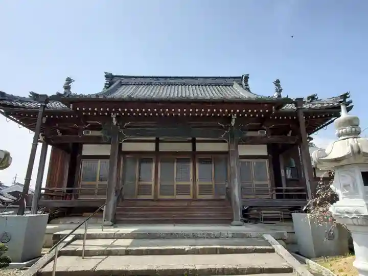 覚永寺の本殿・本堂