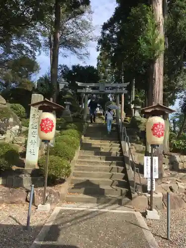 飯部磐座神社の鳥居