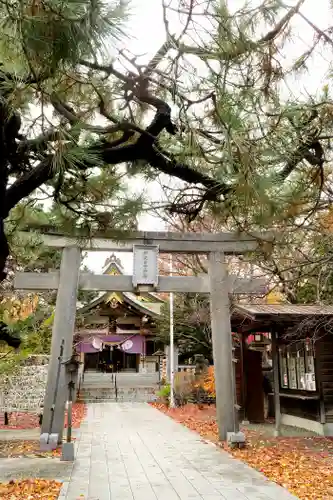 彌彦神社　(伊夜日子神社)の鳥居