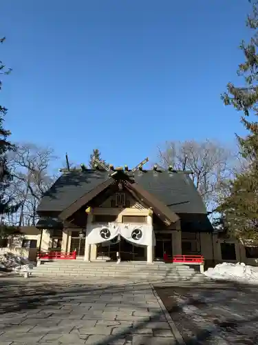 帯廣神社の{uncategorized: "未分類", other: "その他", undefined: "問題あり", building: "その他建物", grave: "お墓", sacred_gate: "鳥居", guardian: "狛犬", statue: "像", buddha: "仏像", history: "歴史", nature: "自然", garden: "庭園", animal: "動物", pagoda: "塔", temizu: "手水舎", mountain_gate: "山門・神門", sanctuary: "本殿・本堂", subordinate: "末社・摂社", art: "芸術", scenery: "景色", jizo: "地蔵", ema: "絵馬", goshuin: "御朱印", omikuji: "おみくじ", items: "授与品その他", amulet: "お守り", goshuincho: "御朱印帳", eats: "食事", festival: "お祭り", votive_dance: "神楽", shichigosan: "七五三参", wedding: "結婚式", experience: "体験その他", initially: "初詣", around: "周辺", anti_infection: "感染症対策"}