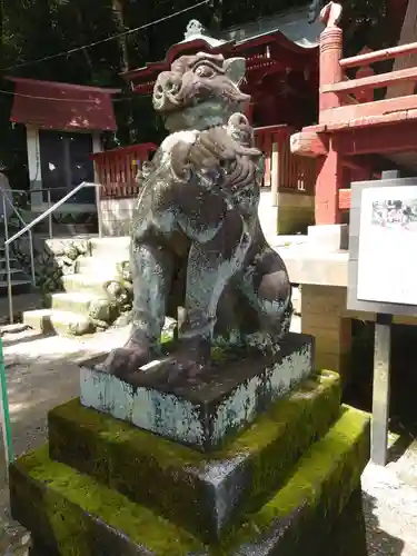 聖神社の狛犬