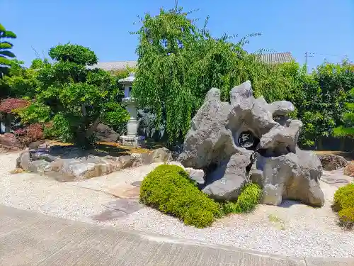 青宮寺の庭園