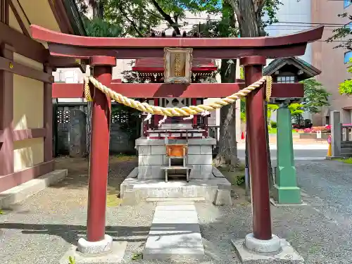 三吉神社の末社