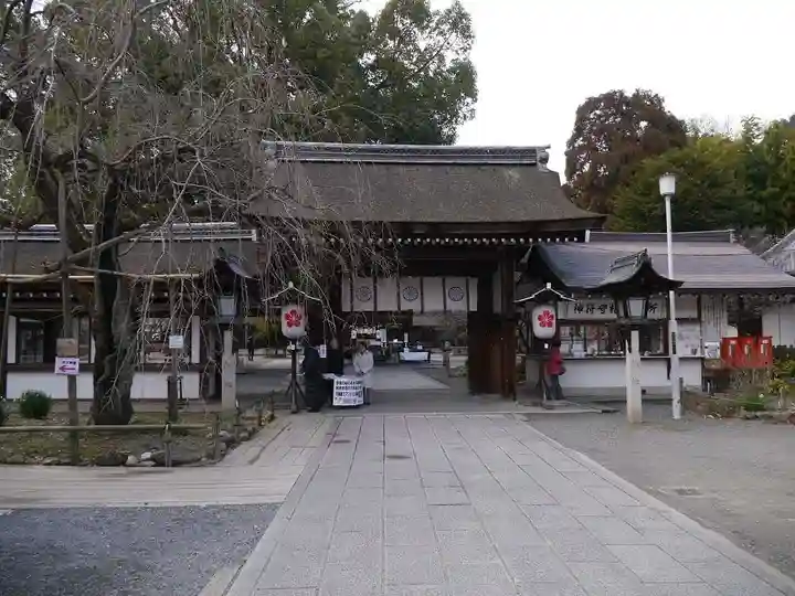 平野神社の山門・神門