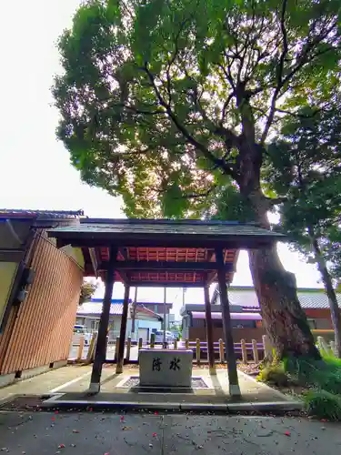 六所社（郷中）の手水舎