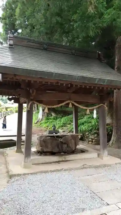 河口浅間神社の手水舎