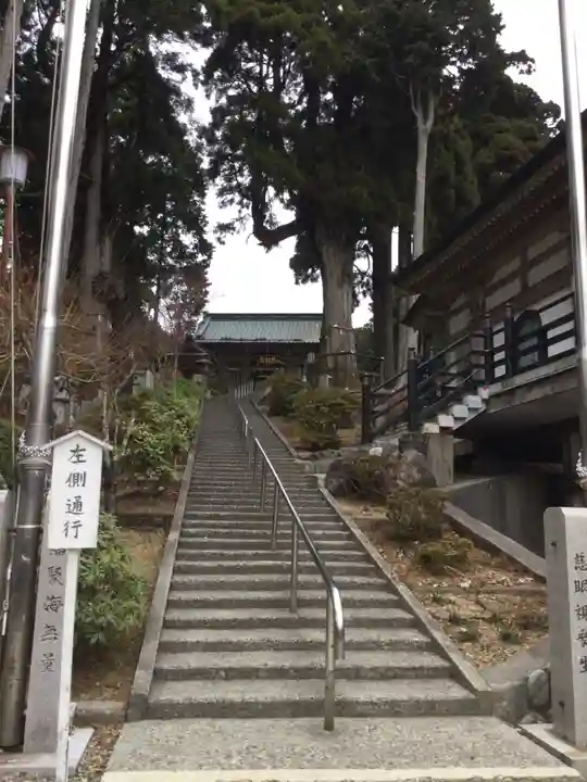 身延山奥之院思親閣(山梨県)