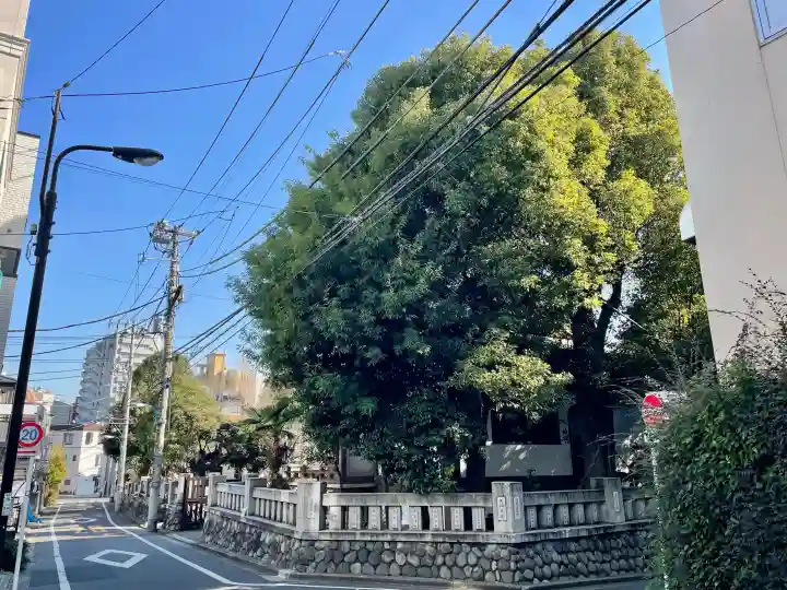 新宿下落合氷川神社の{uncategorized: "未分類", other: "その他", undefined: "問題あり", building: "その他建物", grave: "お墓", sacred_gate: "鳥居", guardian: "狛犬", statue: "像", buddha: "仏像", history: "歴史", nature: "自然", garden: "庭園", animal: "動物", pagoda: "塔", temizu: "手水舎", mountain_gate: "山門・神門", sanctuary: "本殿・本堂", subordinate: "末社・摂社", art: "芸術", scenery: "景色", jizo: "地蔵", ema: "絵馬", goshuin: "御朱印", omikuji: "おみくじ", items: "授与品その他", amulet: "お守り", goshuincho: "御朱印帳", eats: "食事", festival: "お祭り", votive_dance: "神楽", shichigosan: "七五三参", wedding: "結婚式", experience: "体験その他", initially: "初詣", around: "周辺", anti_infection: "感染症対策"}