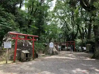 母智丘神社の末社・摂社
