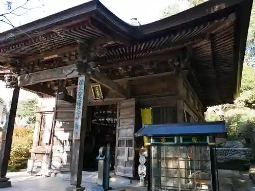 岩之上堂の本殿・本堂