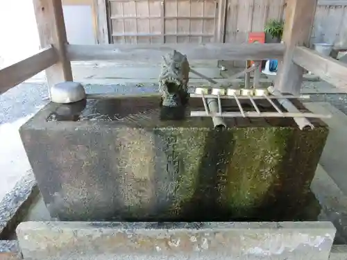 毘沙門堂門跡の手水舎