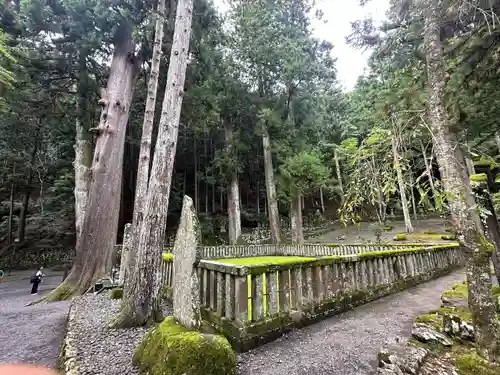 久遠寺御廟所(山梨県)