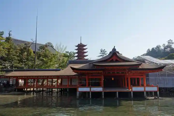厳島神社(広島県)
