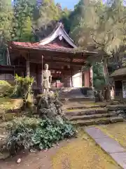 満願寺の本殿