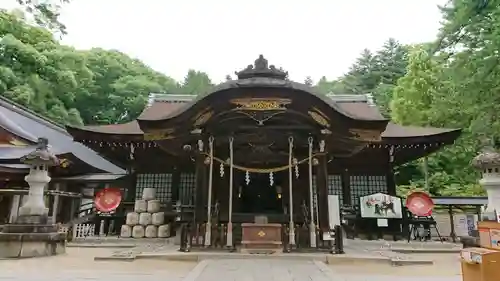 武田神社の本殿・本堂