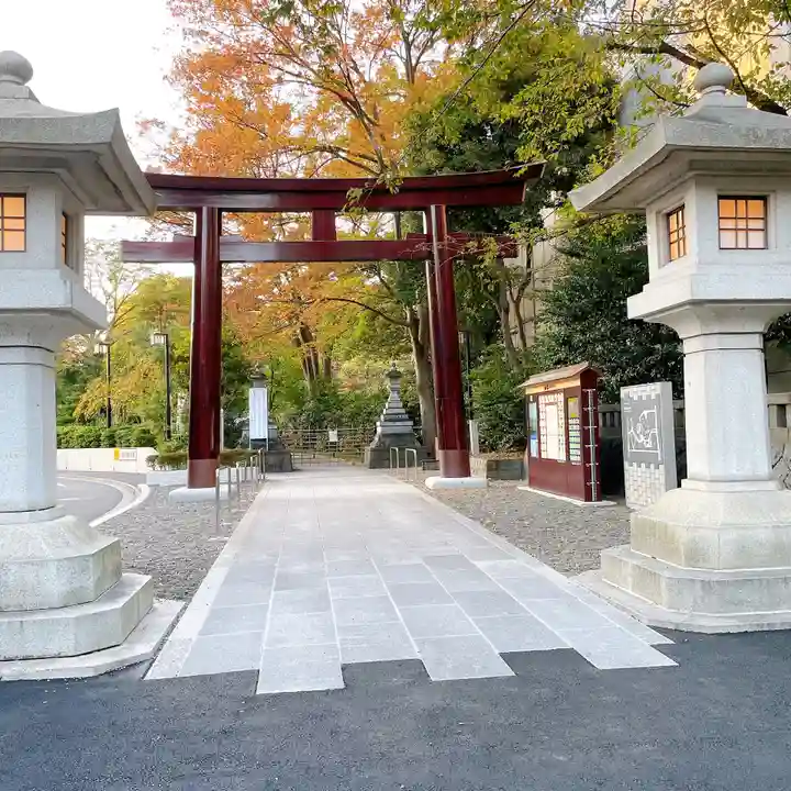 東郷神社の鳥居