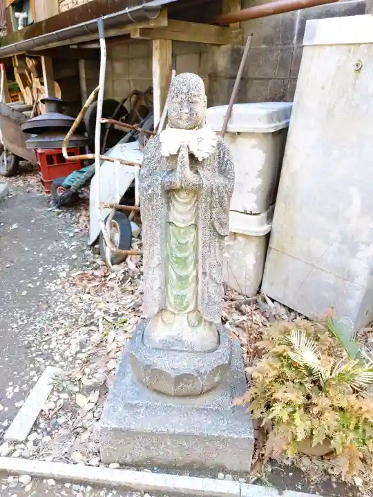 銭洗弁財天宇賀福神社の{uncategorized: "未分類", other: "その他", undefined: "問題あり", building: "その他建物", grave: "お墓", sacred_gate: "鳥居", guardian: "狛犬", statue: "像", buddha: "仏像", history: "歴史", nature: "自然", garden: "庭園", animal: "動物", pagoda: "塔", temizu: "手水舎", mountain_gate: "山門・神門", sanctuary: "本殿・本堂", subordinate: "末社・摂社", art: "芸術", scenery: "景色", jizo: "地蔵", ema: "絵馬", goshuin: "御朱印", omikuji: "おみくじ", items: "授与品その他", amulet: "お守り", goshuincho: "御朱印帳", eats: "食事", festival: "お祭り", votive_dance: "神楽", shichigosan: "七五三参", wedding: "結婚式", experience: "体験その他", initially: "初詣", around: "周辺", anti_infection: "感染症対策"}