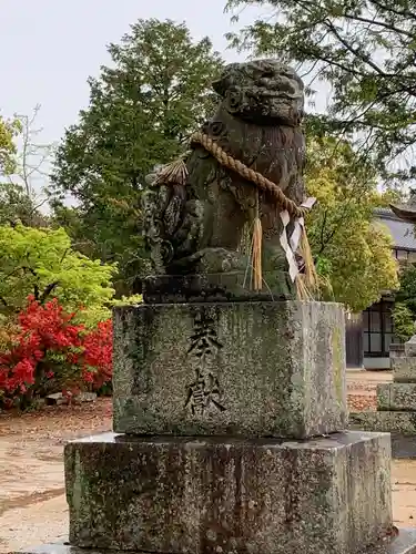 岩岡神社の狛犬