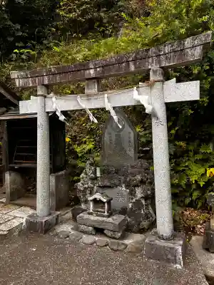 銭洗弁財天宇賀福神社(神奈川県)
