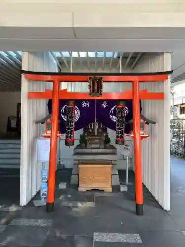歌舞伎稲荷神社の{uncategorized: "未分類", other: "その他", undefined: "問題あり", building: "その他建物", grave: "お墓", sacred_gate: "鳥居", guardian: "狛犬", statue: "像", buddha: "仏像", history: "歴史", nature: "自然", garden: "庭園", animal: "動物", pagoda: "塔", temizu: "手水舎", mountain_gate: "山門・神門", sanctuary: "本殿・本堂", subordinate: "末社・摂社", art: "芸術", scenery: "景色", jizo: "地蔵", ema: "絵馬", goshuin: "御朱印", omikuji: "おみくじ", items: "授与品その他", amulet: "お守り", goshuincho: "御朱印帳", eats: "食事", festival: "お祭り", votive_dance: "神楽", shichigosan: "七五三参", wedding: "結婚式", experience: "体験その他", initially: "初詣", around: "周辺", anti_infection: "感染症対策"}