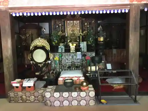 護国之寺の本殿・本堂