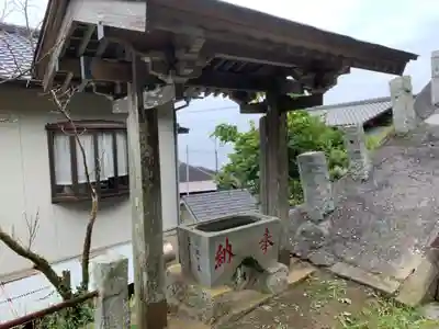 八幡神社の手水舎