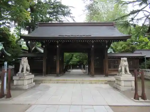 川口神社の山門