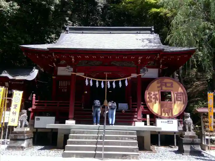 聖神社の{uncategorized: "未分類", other: "その他", undefined: "問題あり", building: "その他建物", grave: "お墓", sacred_gate: "鳥居", guardian: "狛犬", statue: "像", buddha: "仏像", history: "歴史", nature: "自然", garden: "庭園", animal: "動物", pagoda: "塔", temizu: "手水舎", mountain_gate: "山門・神門", sanctuary: "本殿・本堂", subordinate: "末社・摂社", art: "芸術", scenery: "景色", jizo: "地蔵", ema: "絵馬", goshuin: "御朱印", omikuji: "おみくじ", items: "授与品その他", amulet: "お守り", goshuincho: "御朱印帳", eats: "食事", festival: "お祭り", votive_dance: "神楽", shichigosan: "七五三参", wedding: "結婚式", experience: "体験その他", initially: "初詣", around: "周辺", anti_infection: "感染症対策"}