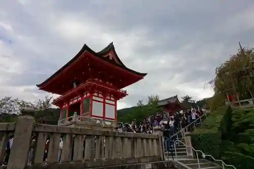清水寺の山門・神門