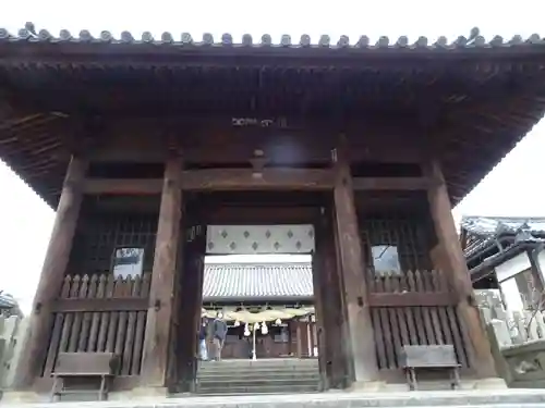 阿智神社の山門・神門