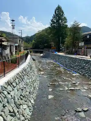 高尾山麓氷川神社の周辺