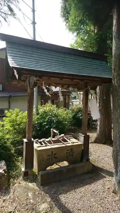 白山神社の手水舎