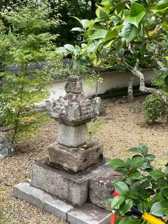 谷性寺の塔