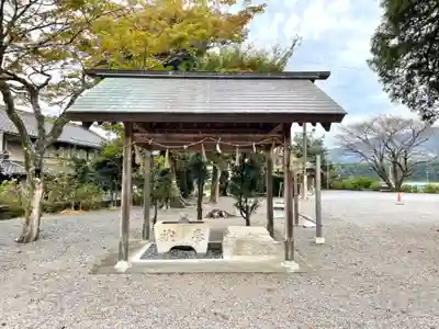 大西神社の手水舎