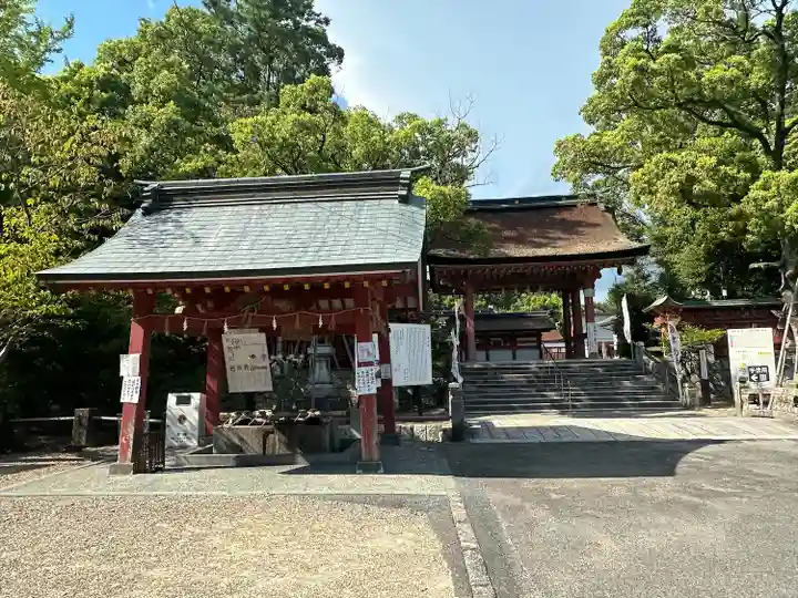 津島神社の手水舎