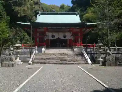 礒宮八幡神社の{uncategorized: "未分類", other: "その他", undefined: "問題あり", building: "その他建物", grave: "お墓", sacred_gate: "鳥居", guardian: "狛犬", statue: "像", buddha: "仏像", history: "歴史", nature: "自然", garden: "庭園", animal: "動物", pagoda: "塔", temizu: "手水舎", mountain_gate: "山門・神門", sanctuary: "本殿・本堂", subordinate: "末社・摂社", art: "芸術", scenery: "景色", jizo: "地蔵", ema: "絵馬", goshuin: "御朱印", omikuji: "おみくじ", items: "授与品その他", amulet: "お守り", goshuincho: "御朱印帳", eats: "食事", festival: "お祭り", votive_dance: "神楽", shichigosan: "七五三参", wedding: "結婚式", experience: "体験その他", initially: "初詣", around: "周辺", anti_infection: "感染症対策"}