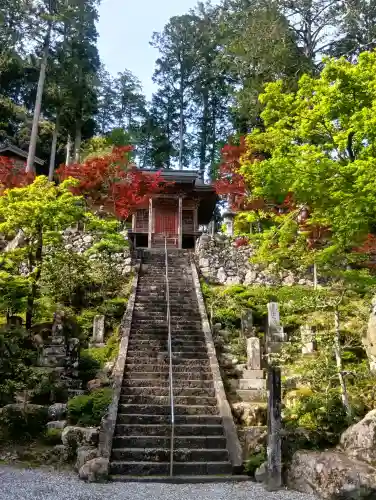 華厳寺の{uncategorized: "未分類", other: "その他", undefined: "問題あり", building: "その他建物", grave: "お墓", sacred_gate: "鳥居", guardian: "狛犬", statue: "像", buddha: "仏像", history: "歴史", nature: "自然", garden: "庭園", animal: "動物", pagoda: "塔", temizu: "手水舎", mountain_gate: "山門・神門", sanctuary: "本殿・本堂", subordinate: "末社・摂社", art: "芸術", scenery: "景色", jizo: "地蔵", ema: "絵馬", goshuin: "御朱印", omikuji: "おみくじ", items: "授与品その他", amulet: "お守り", goshuincho: "御朱印帳", eats: "食事", festival: "お祭り", votive_dance: "神楽", shichigosan: "七五三参", wedding: "結婚式", experience: "体験その他", initially: "初詣", around: "周辺", anti_infection: "感染症対策"}