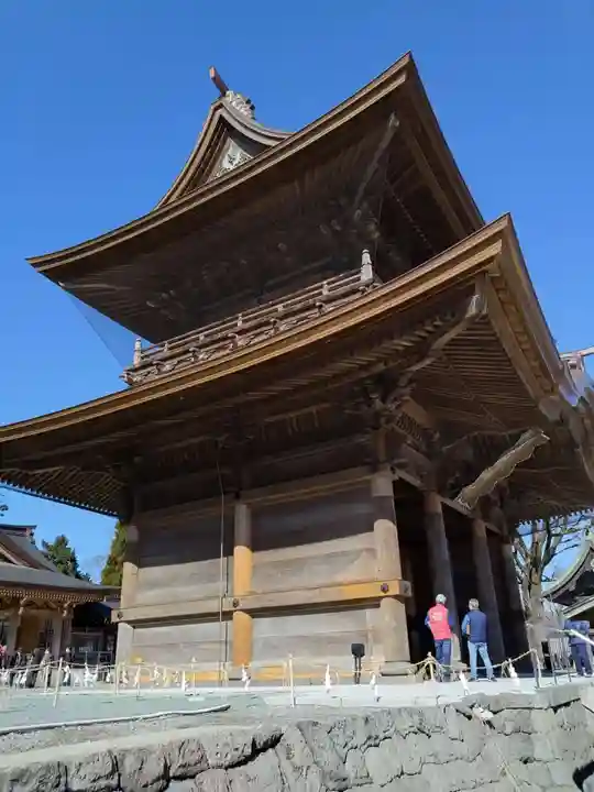 阿蘇神社の山門・神門