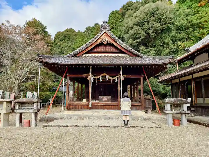 曽野稲荷神社の本殿・本堂