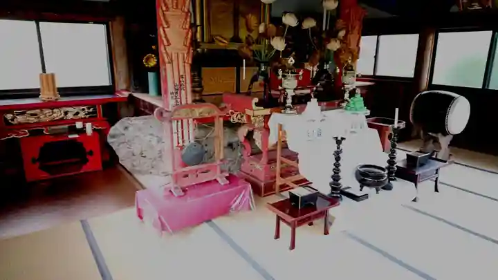 懸腰寺の本殿・本堂