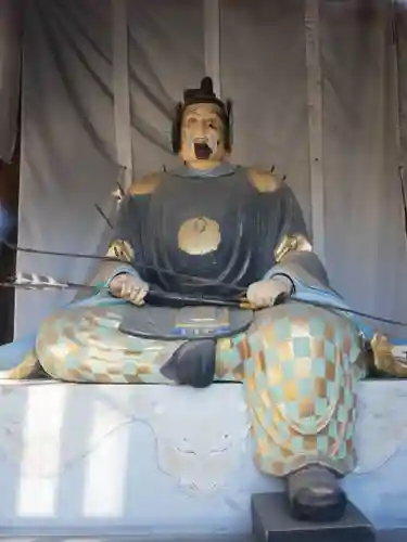 玉村八幡宮の像